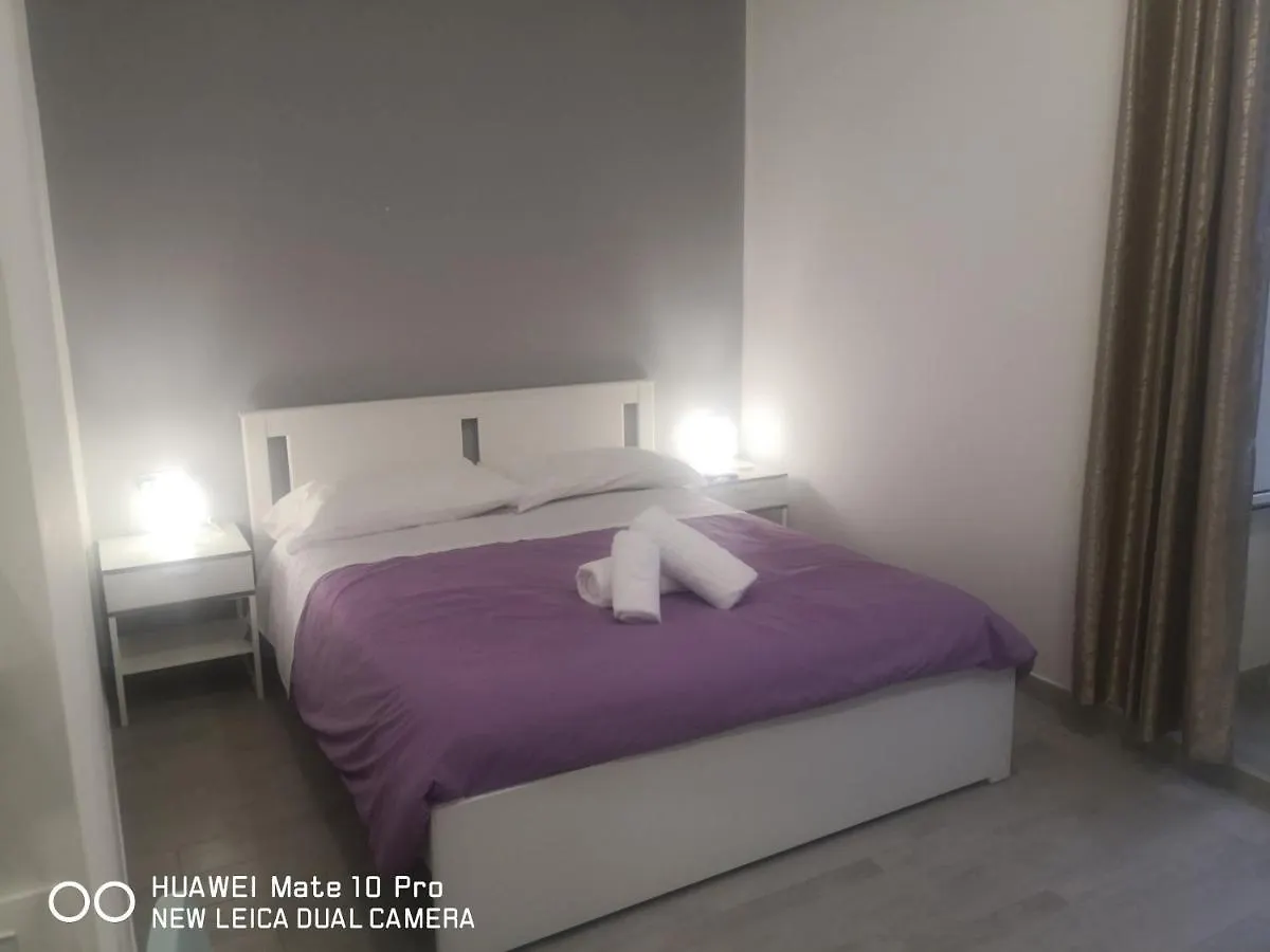 Eleonora'S Home Naples 0*,